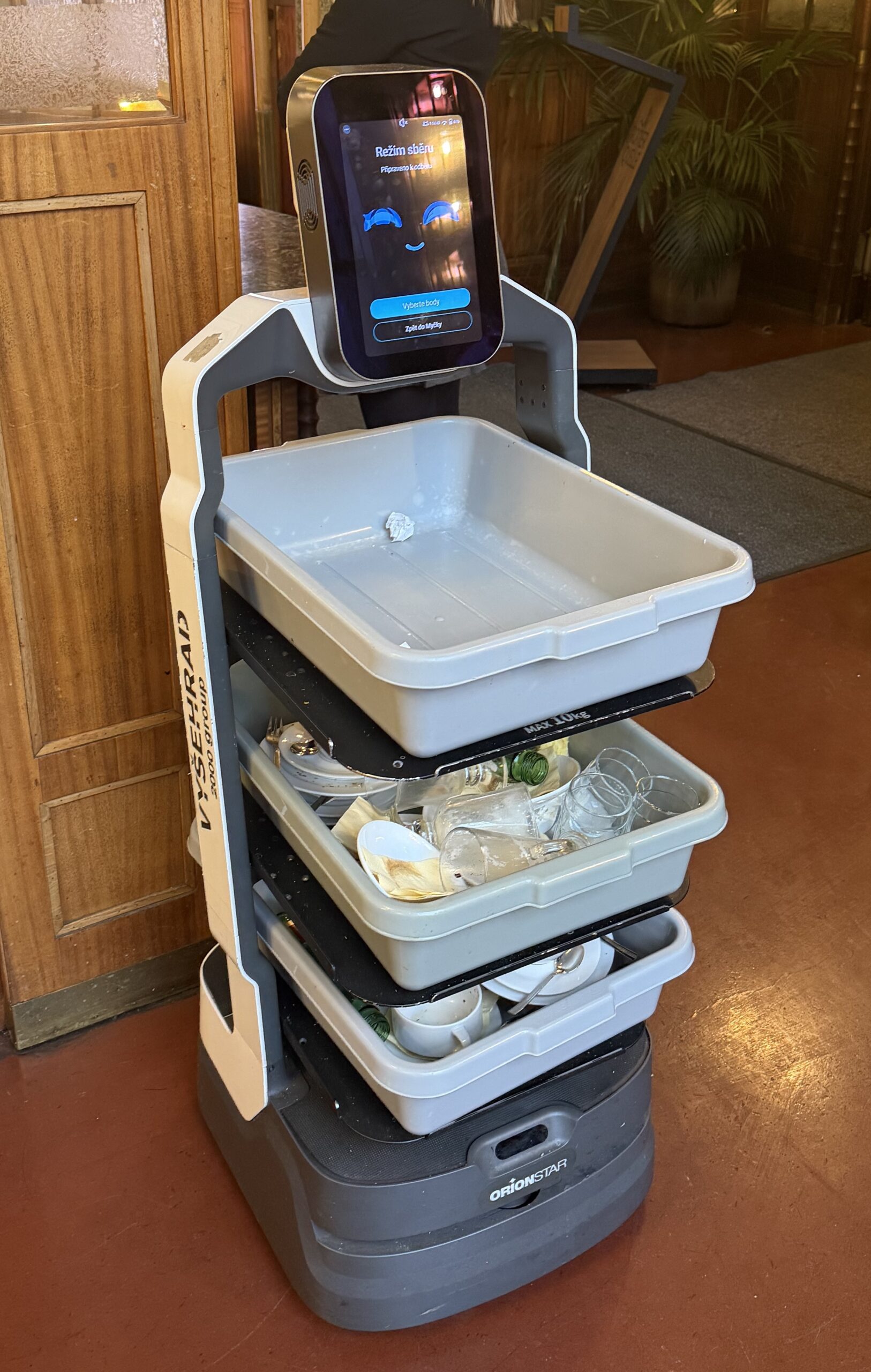 Robot z kavárny Obecního domu